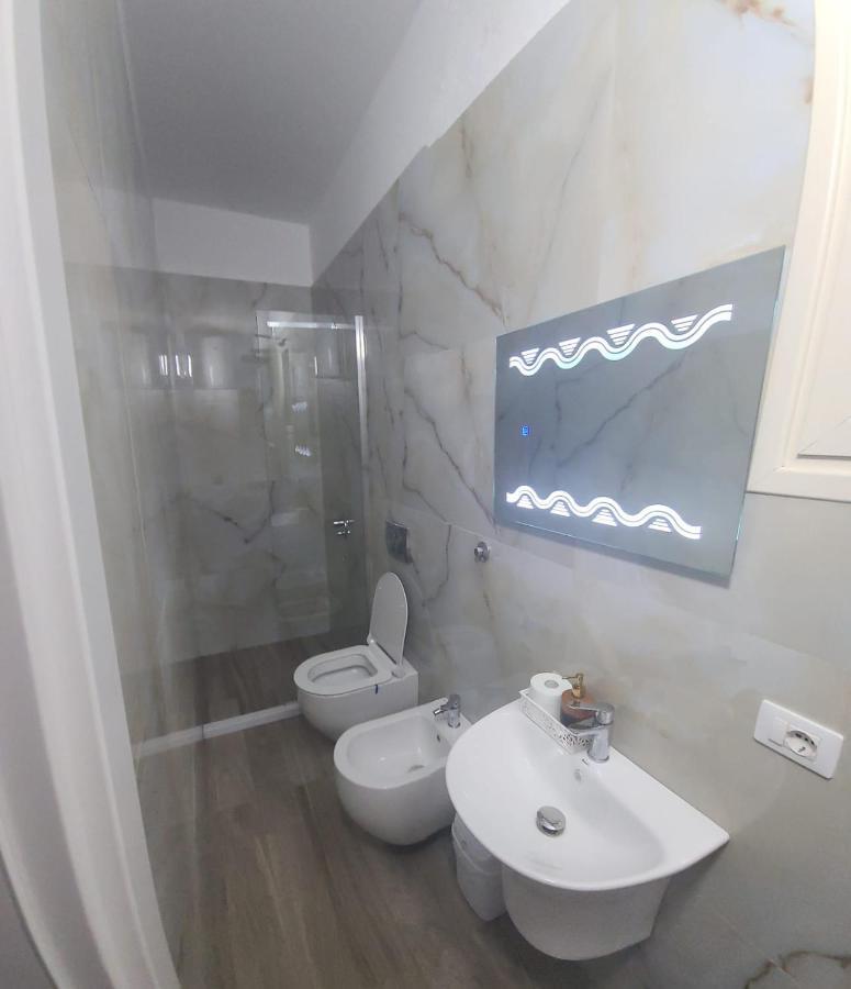 Hotel Noel Vlorë 外观 照片